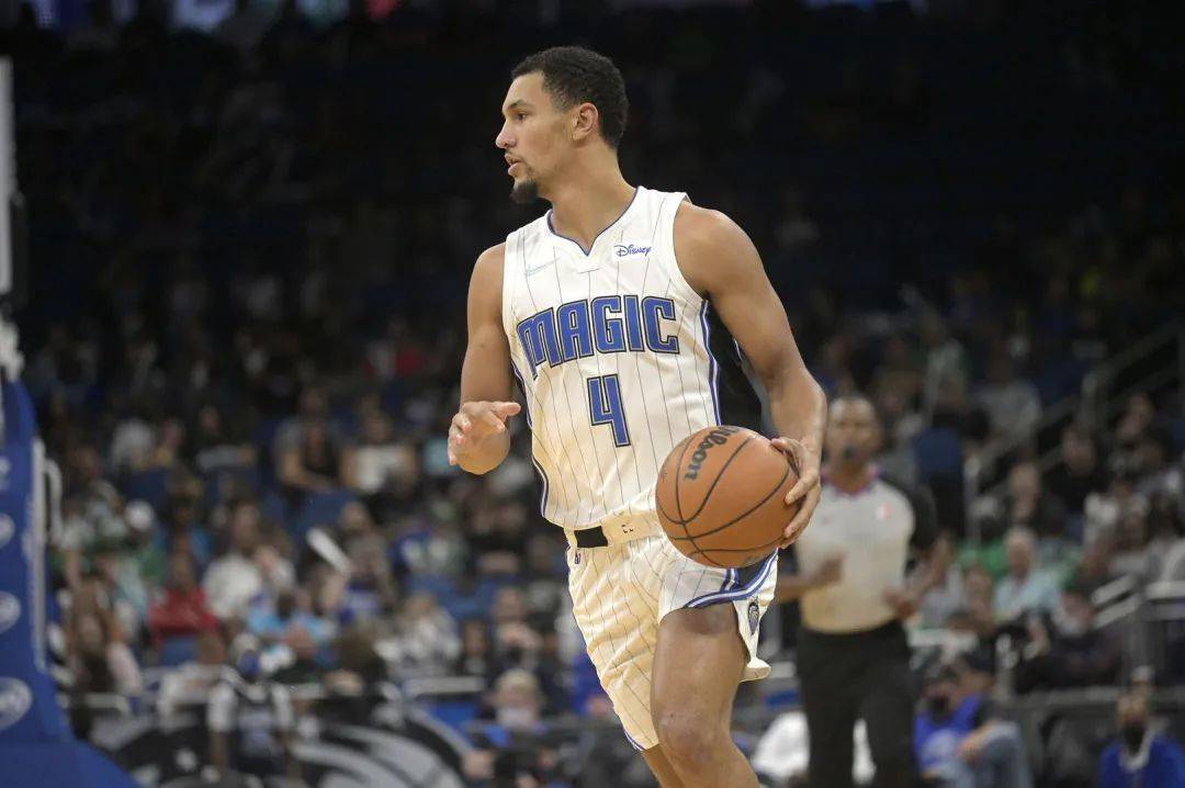 从赛后奥兰多魔术备战意甲到国际比赛日武汉三镇调整名单以备法国杯，托特纳姆围绕意大利杯官宣签约的简单介绍